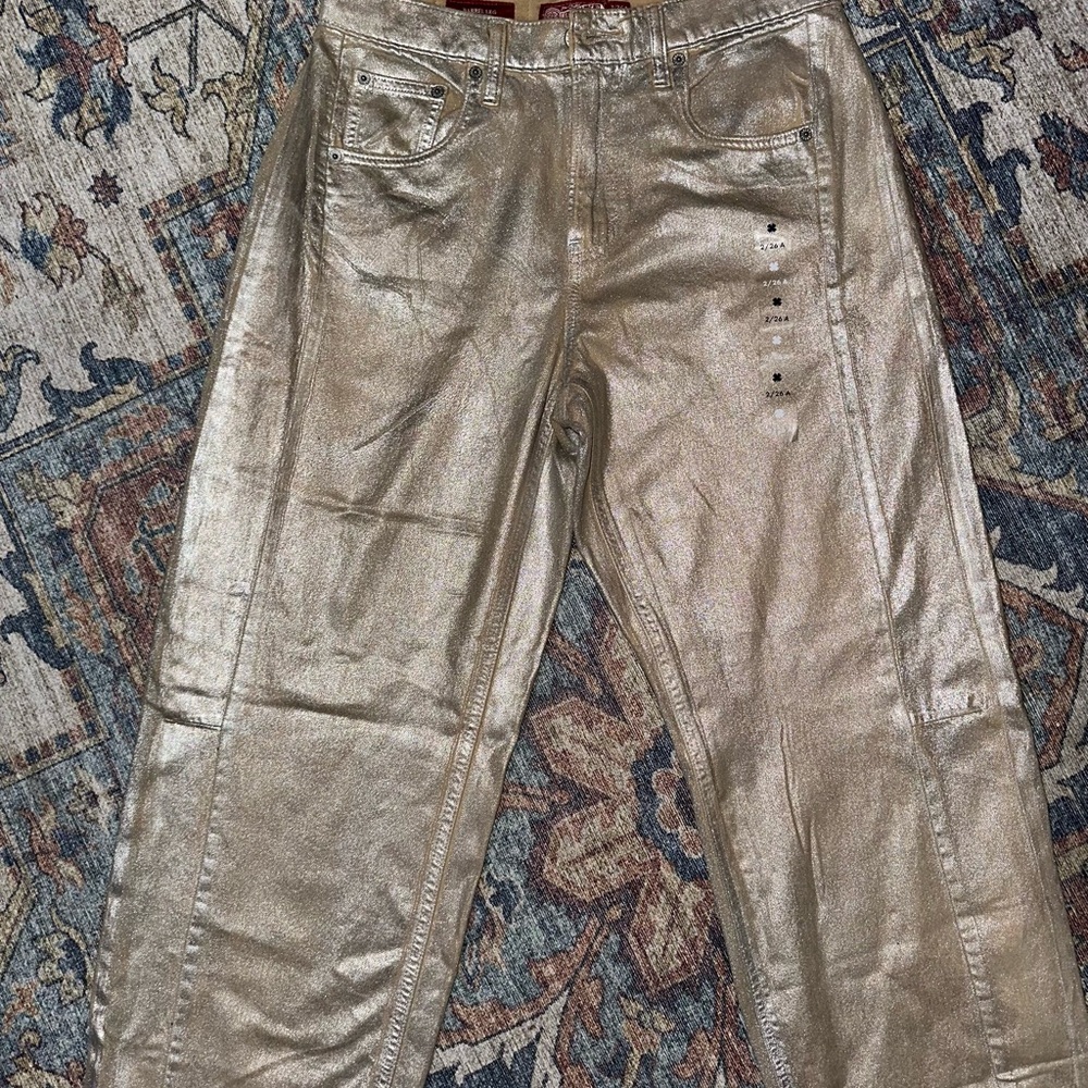 Lucky Brand barrel leg size 2 shiny jeans NWT